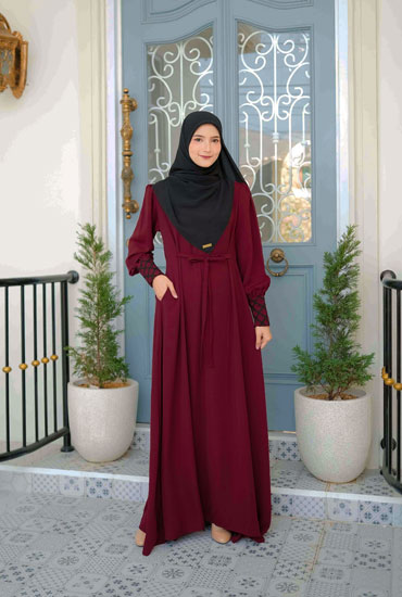 anum-maroon-1