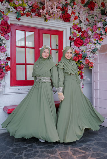 laura-anna-sagegreen-1