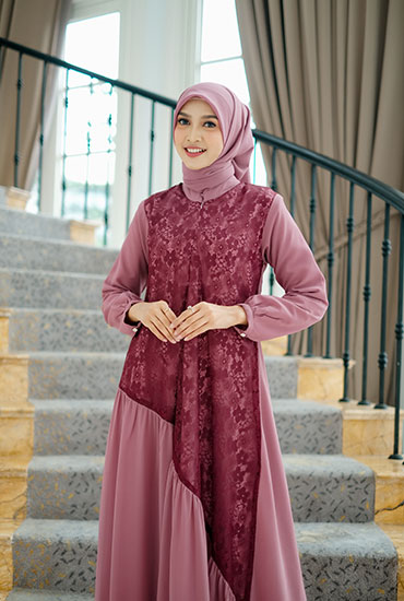 florist-Garnet-Berry-3